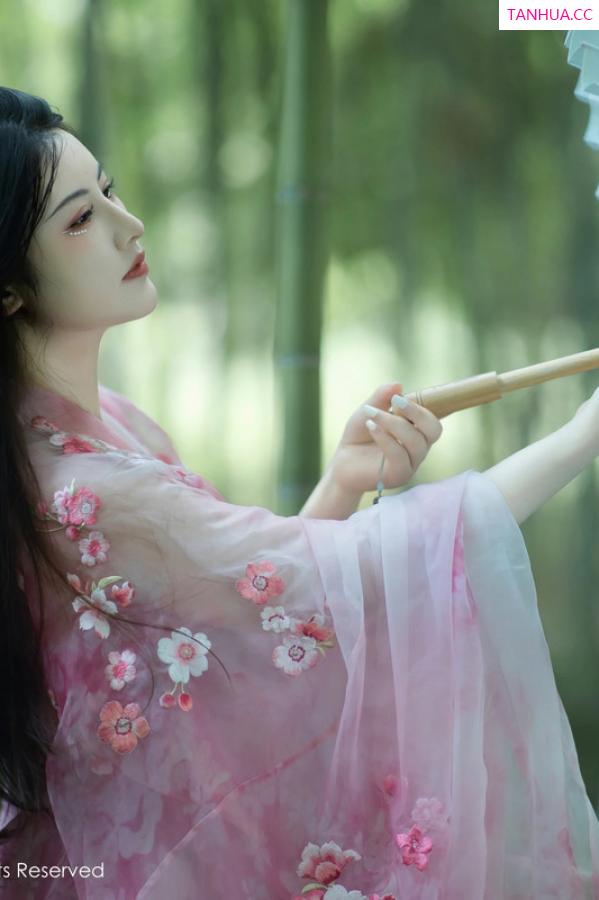 陈诗诗 诗诗 [XiuRen]高清写真图 2024.09.02 No.9100 诗诗kiki 美臀性感第3张图片